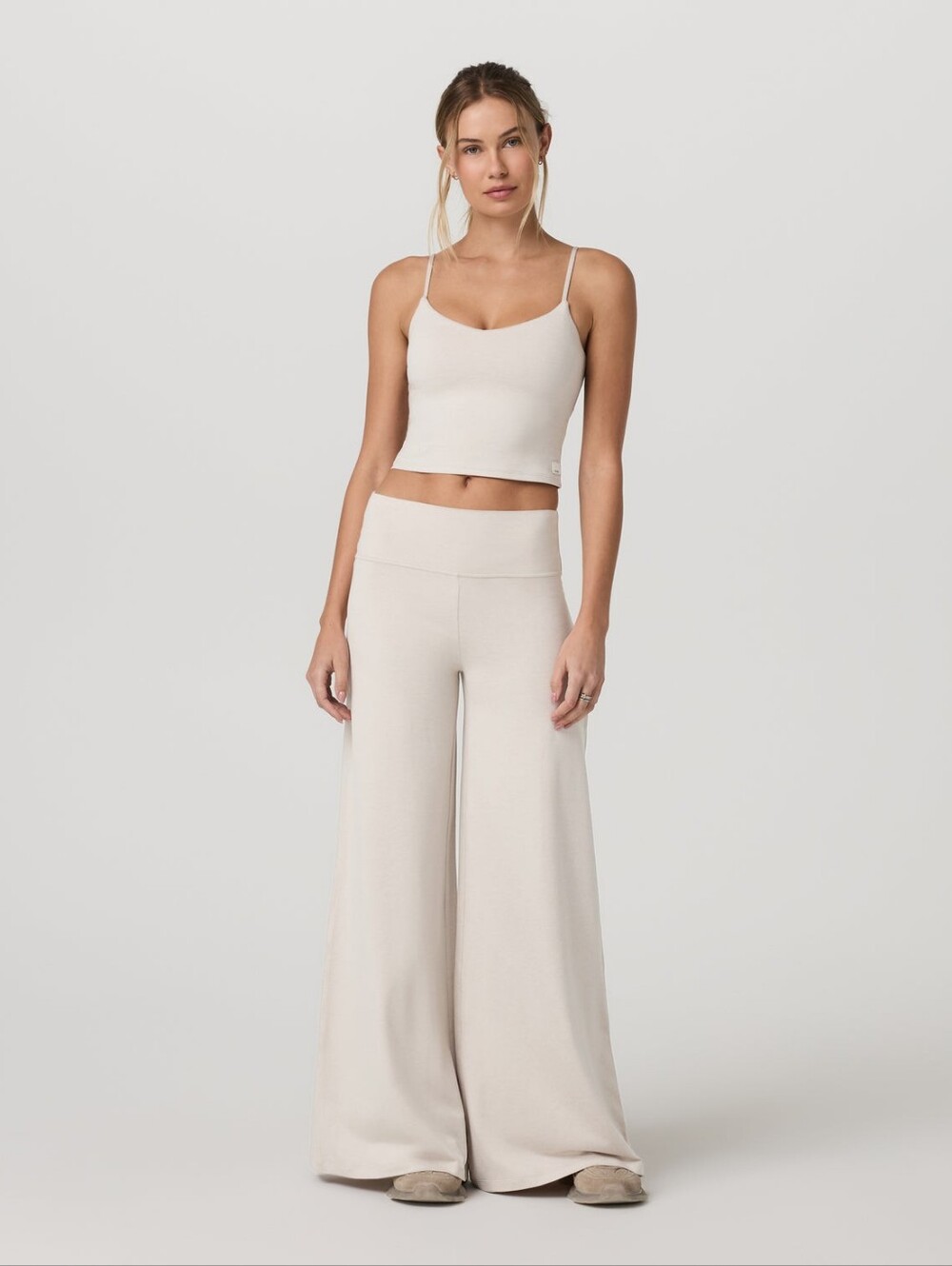 Vuori Halo Easy Wideleg Pant Ecru Medium Short NEW NWT